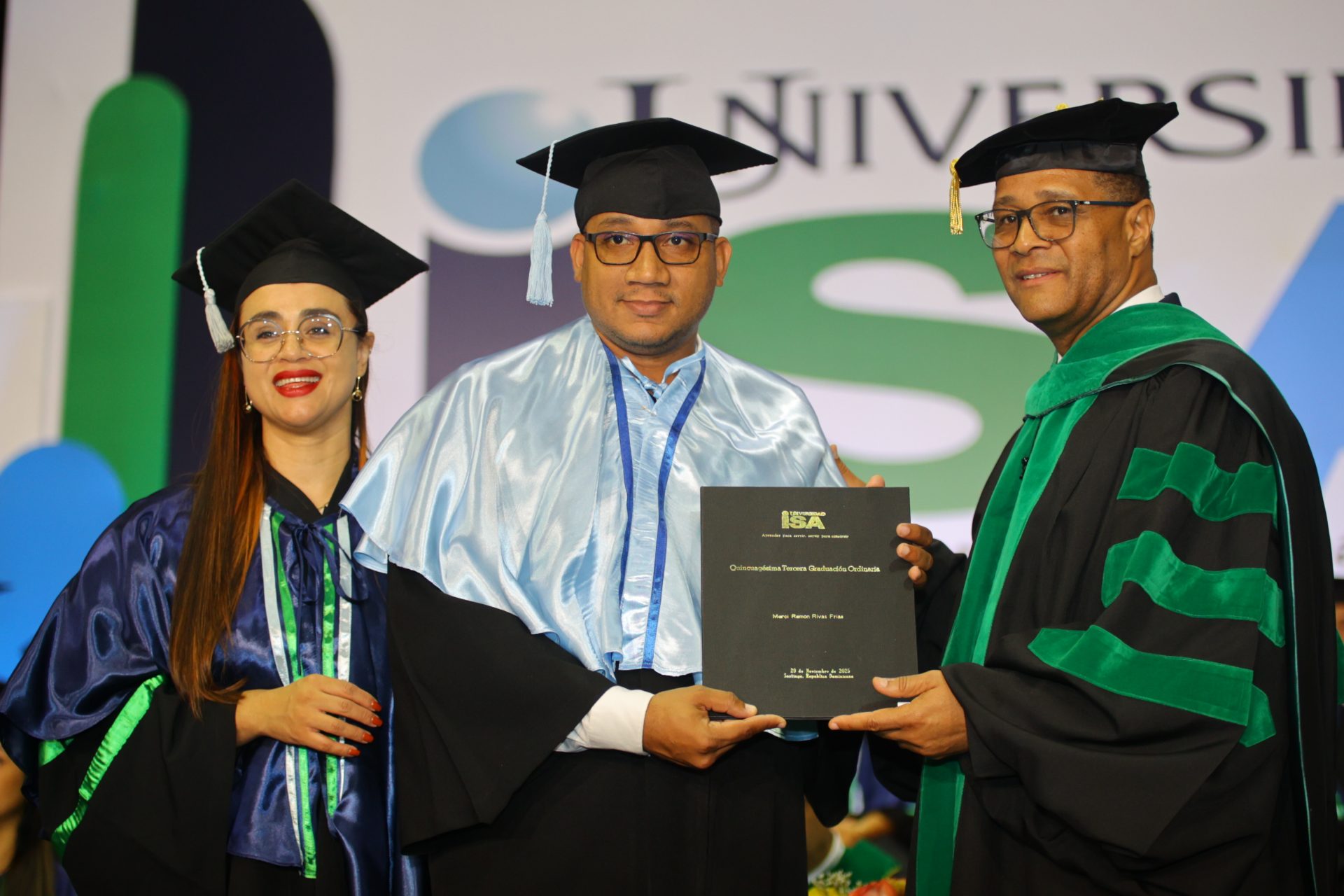 Universidad ISA inviste a 379 nuevos profesionales y otorga Doctor Honoris Causa al Ing. Cristian Reyna - Imagen 3